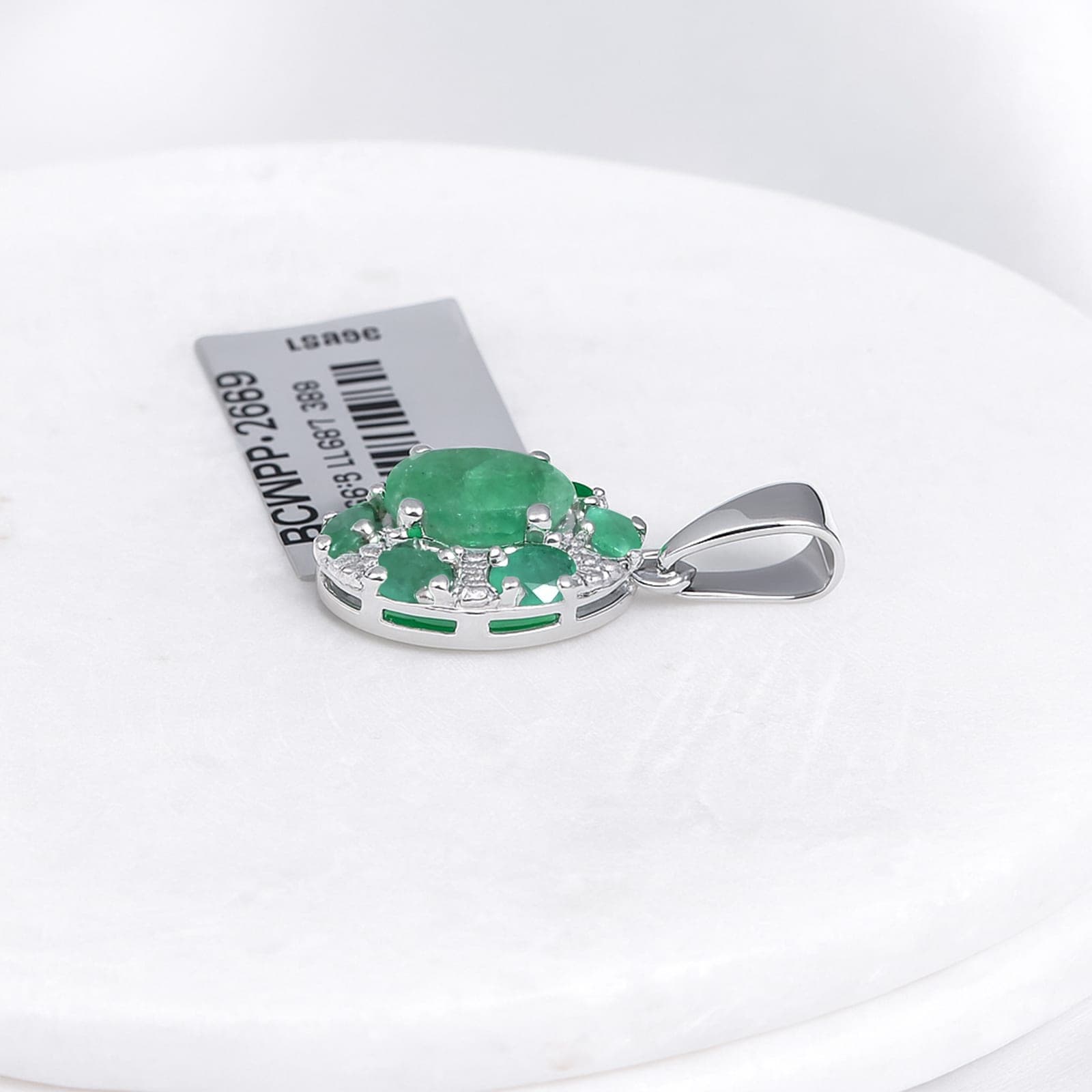 Royal Aura Emerald Pendant