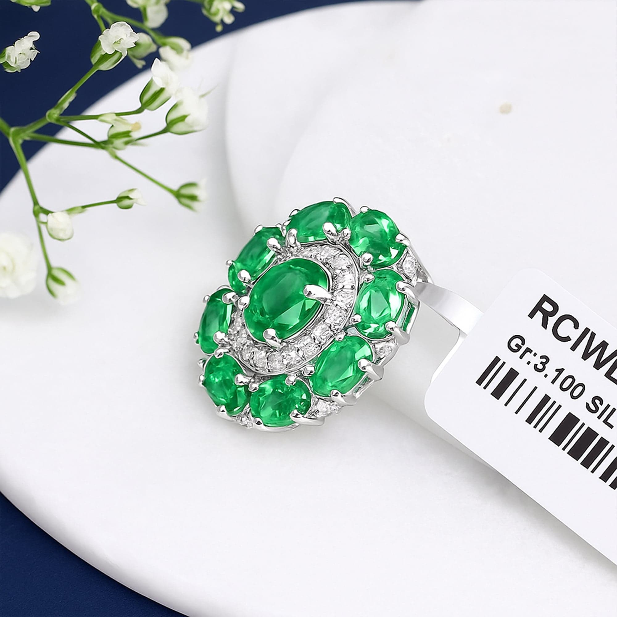 Emerald Halo Royale Pendant