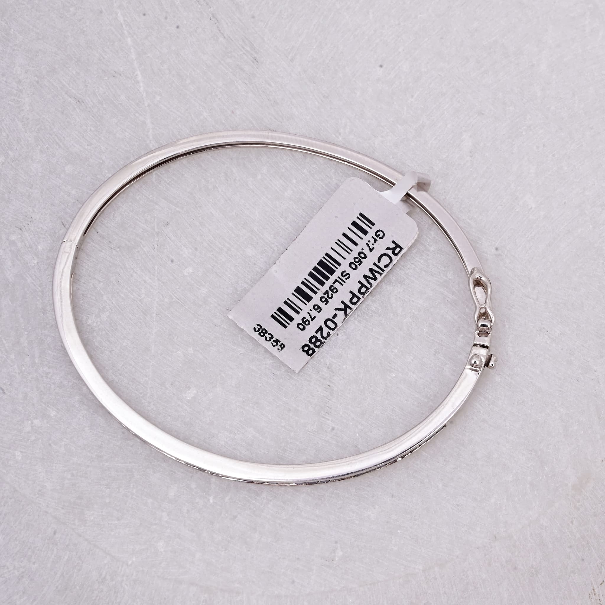 Minimal Sapphire Diamond Sleek Bangle