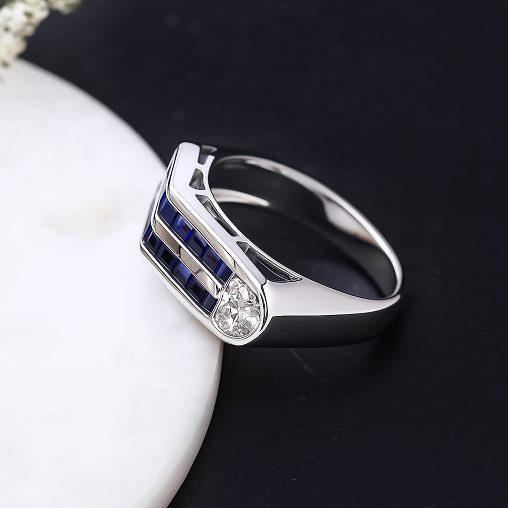 Royal Sapphire Horizon Ring