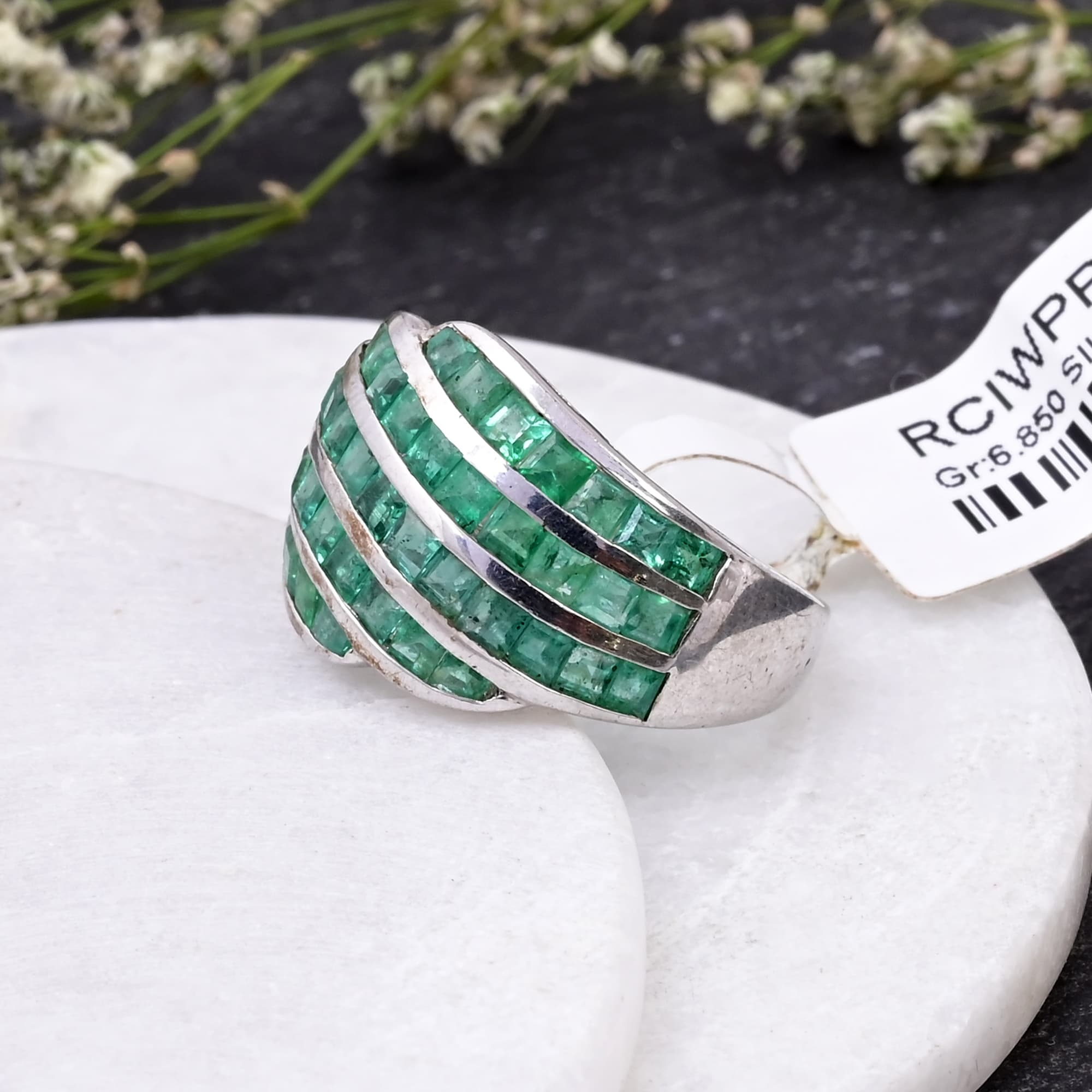 Emerald Ribbon Wave Ring