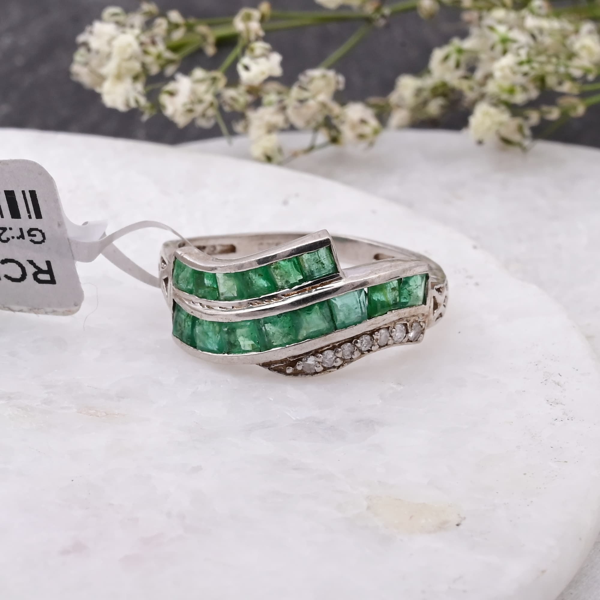 Emerald Cascade Ribbon Ring