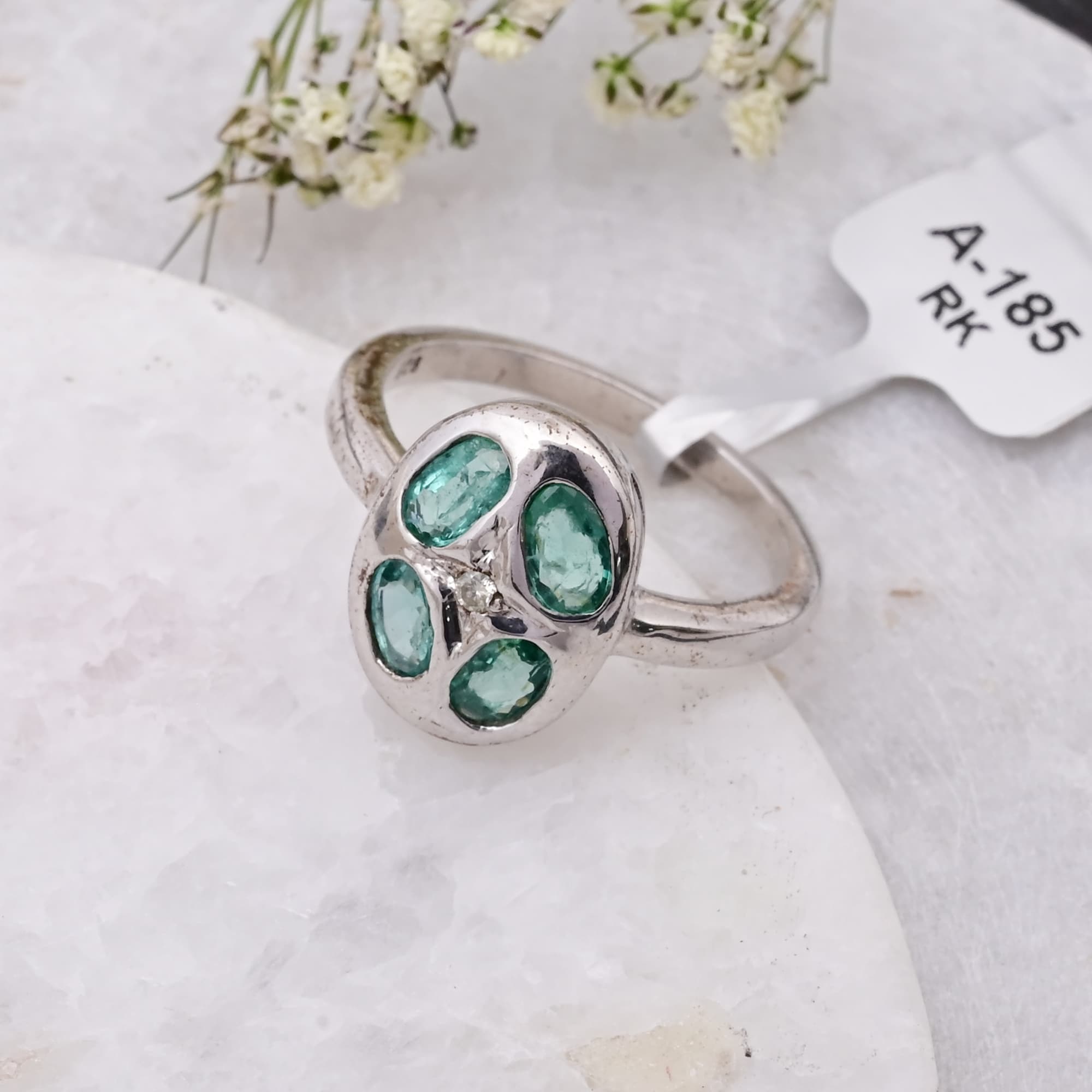 Emerald Petal Oval Ring