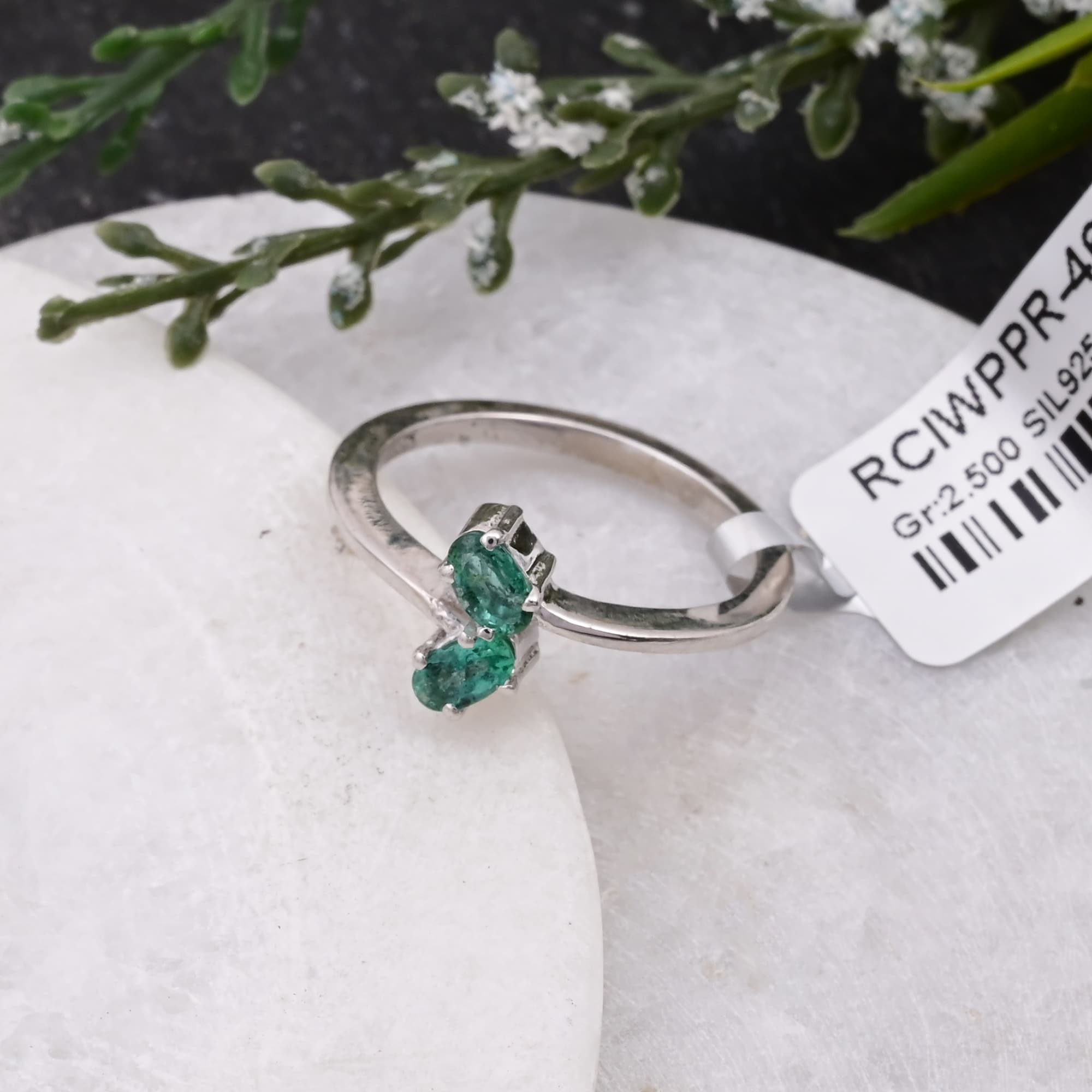 Emerald Duo Twist Ring