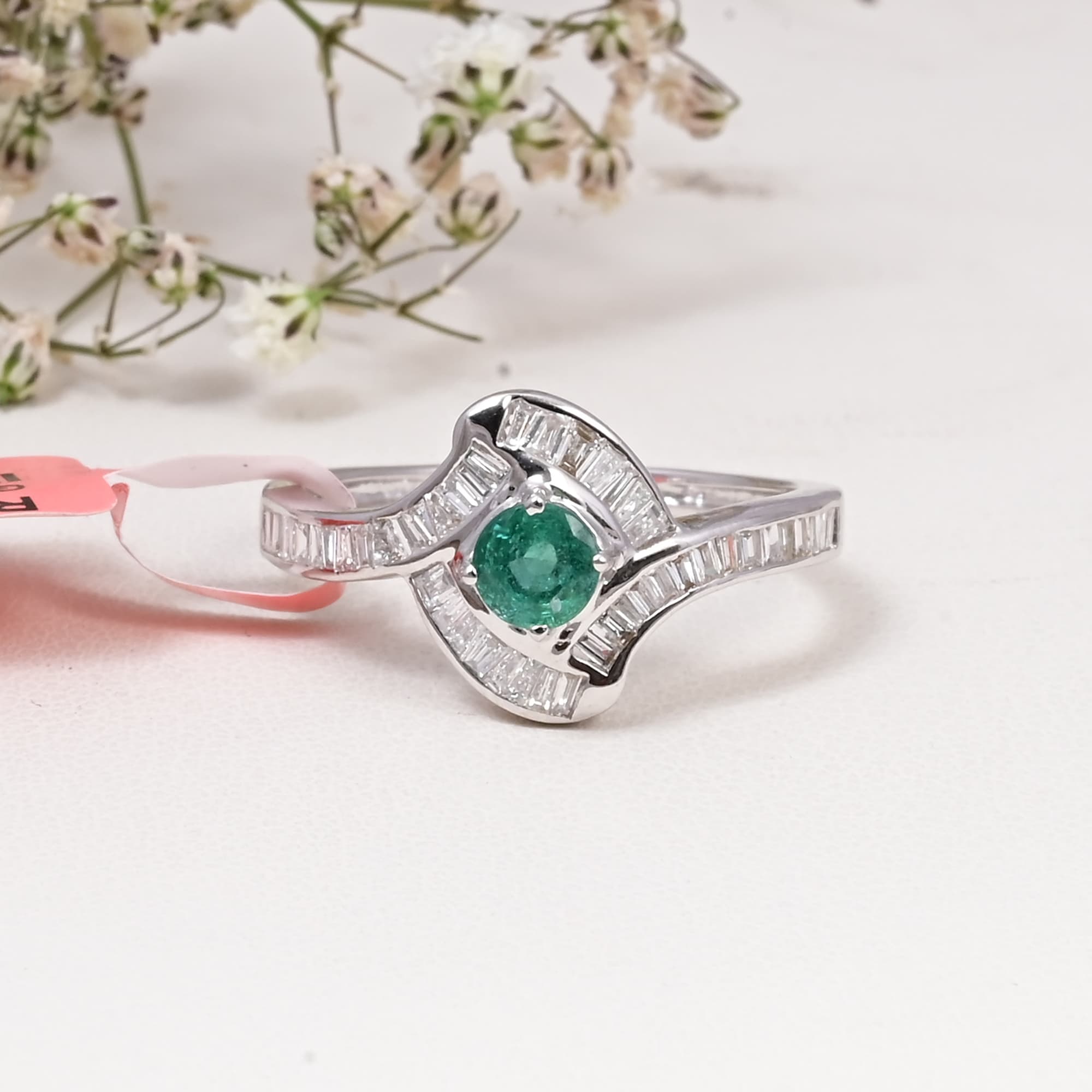 Emerald Infinity Wave Ring