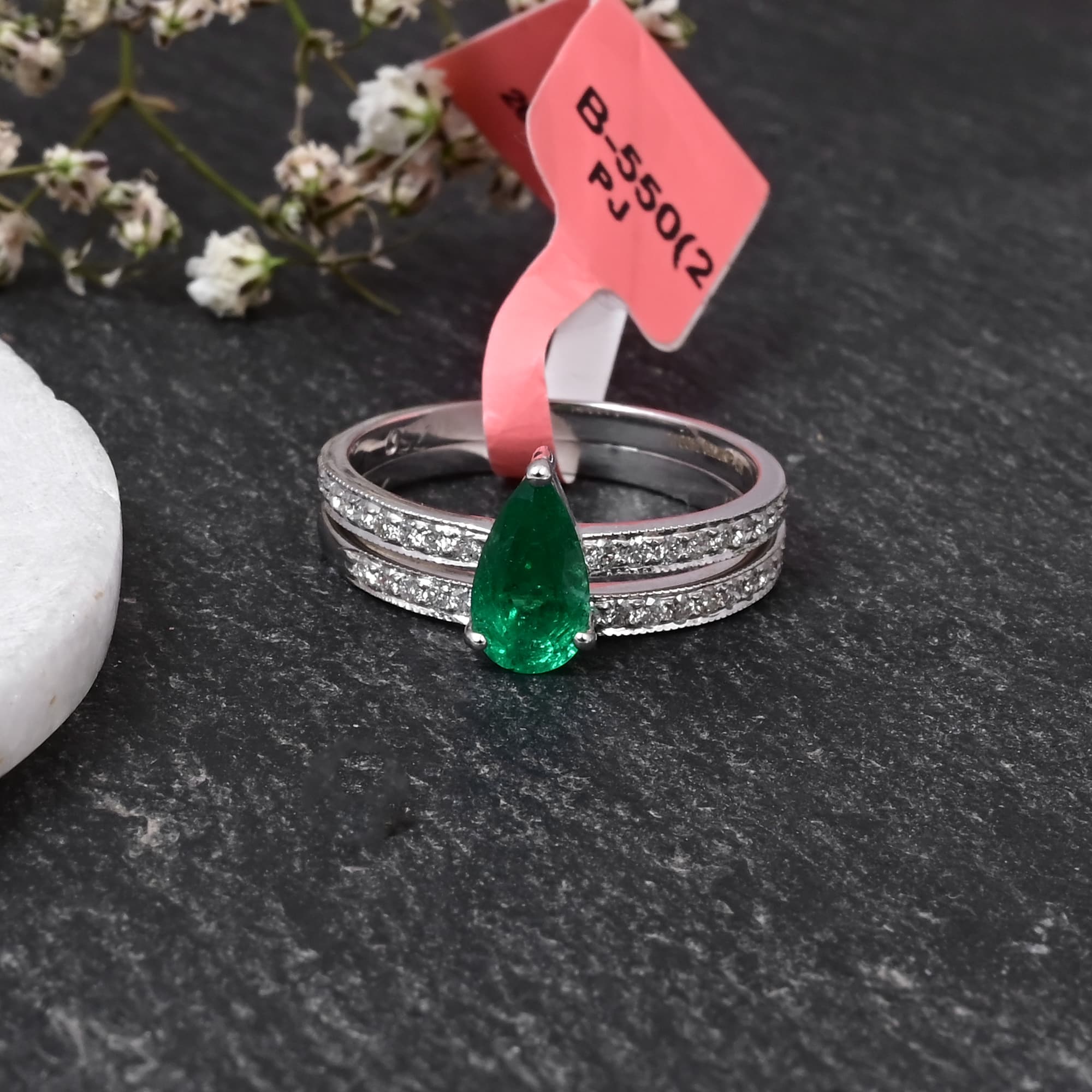 Emerald Dewdrop Split Band Ring