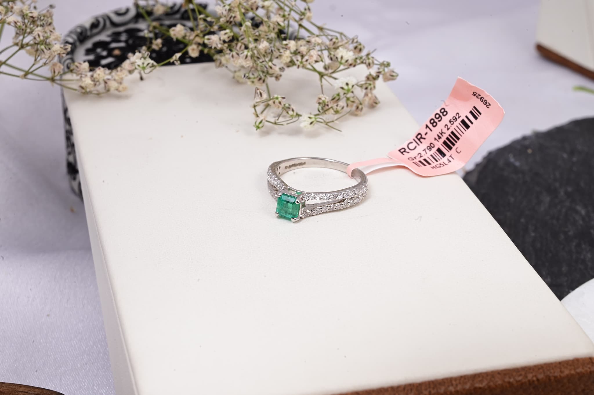 Emerald Grace Split Shank Ring