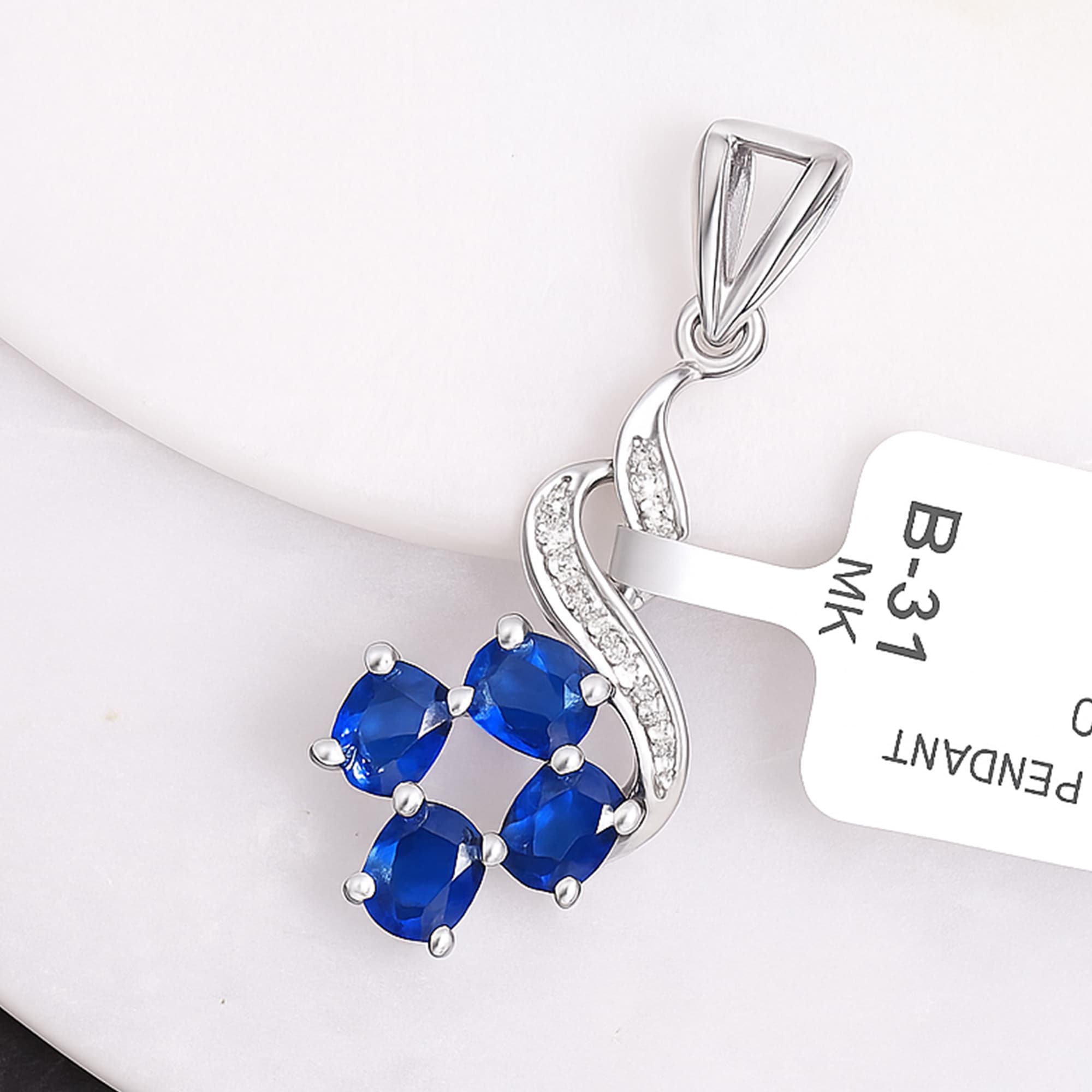 Sapphire Clover Pendant