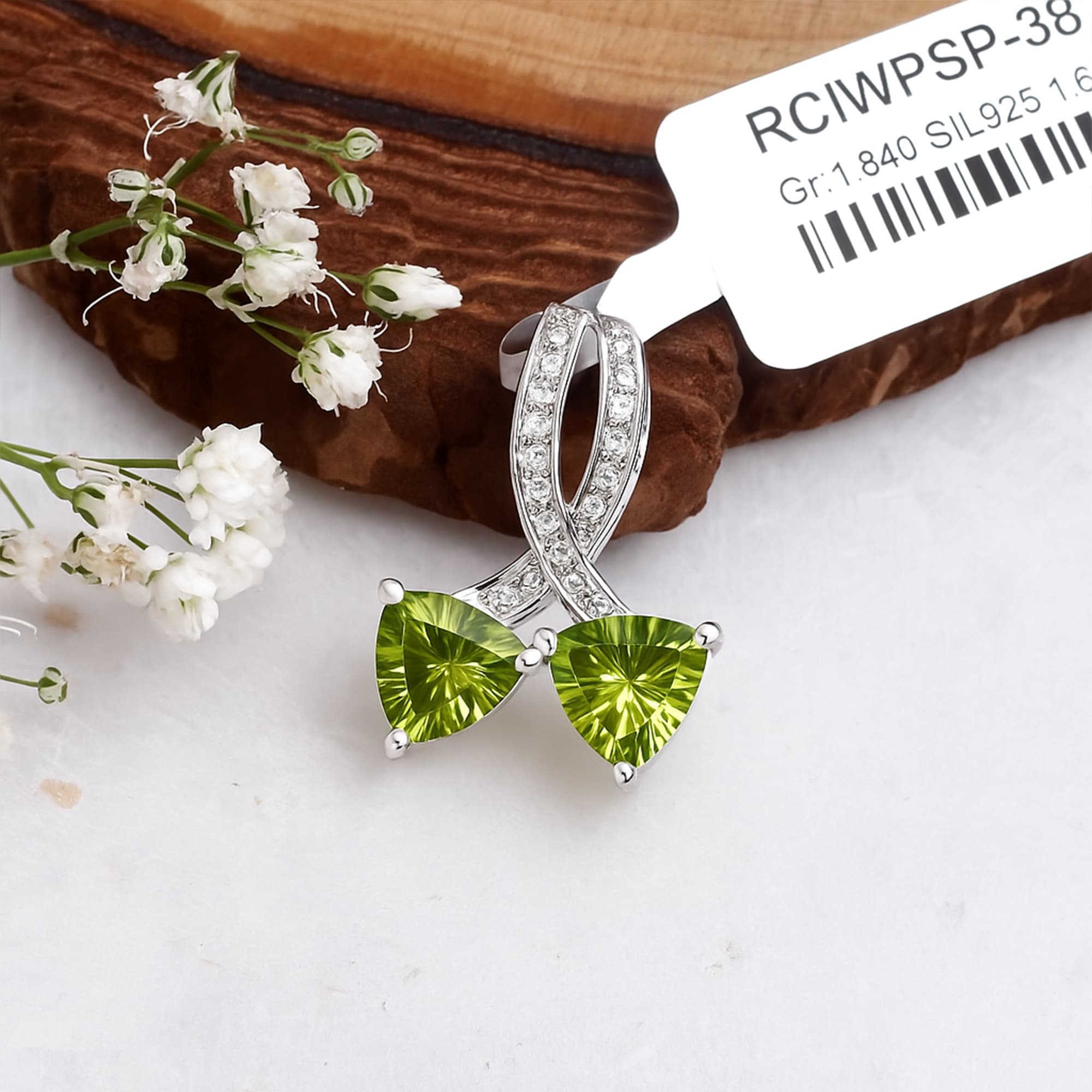 Verdant Glow Peridot Leaf Pendant alternate view