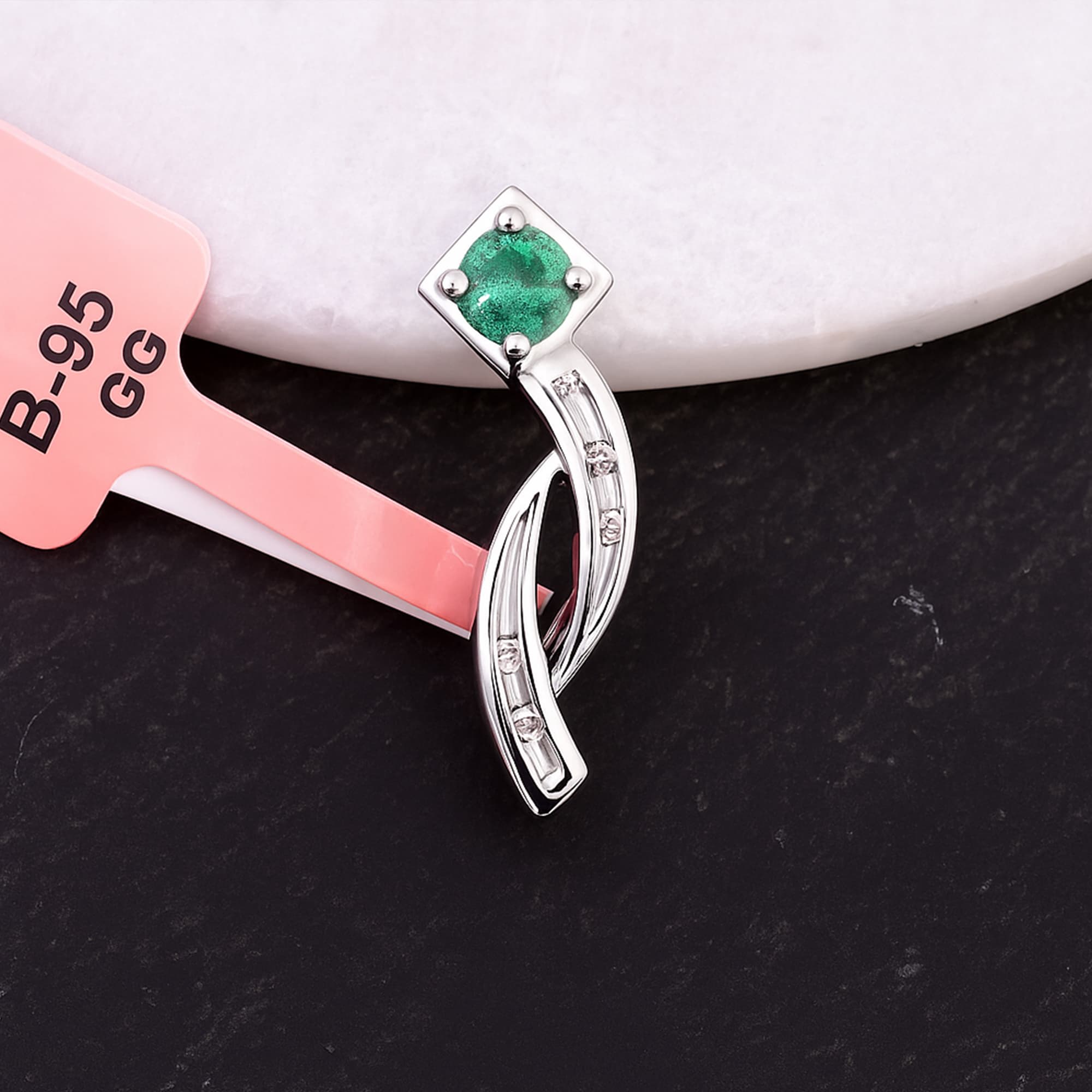 Emerald Twist Grace Pendant alternate view