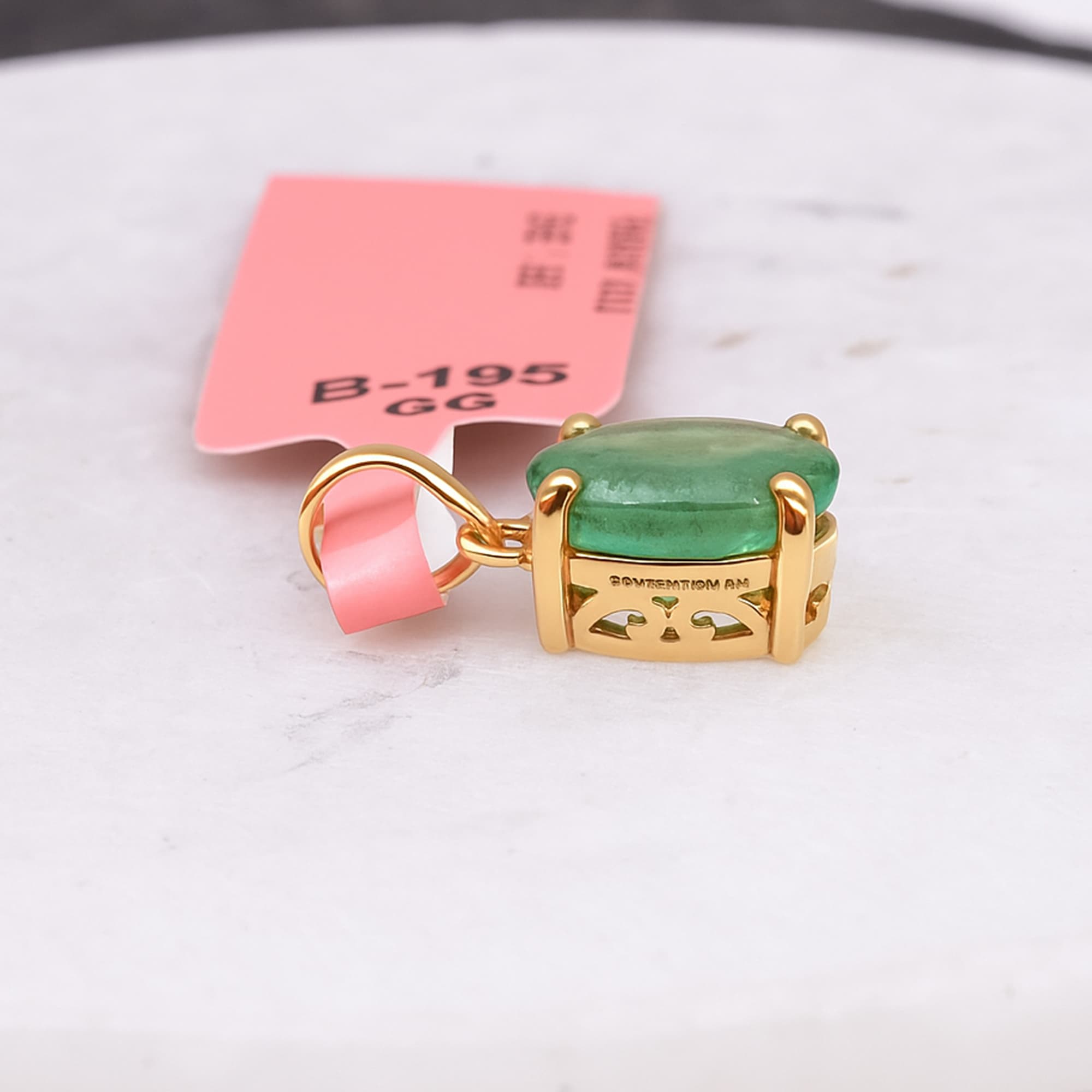 Royal Solitaire Emerald Pendant
