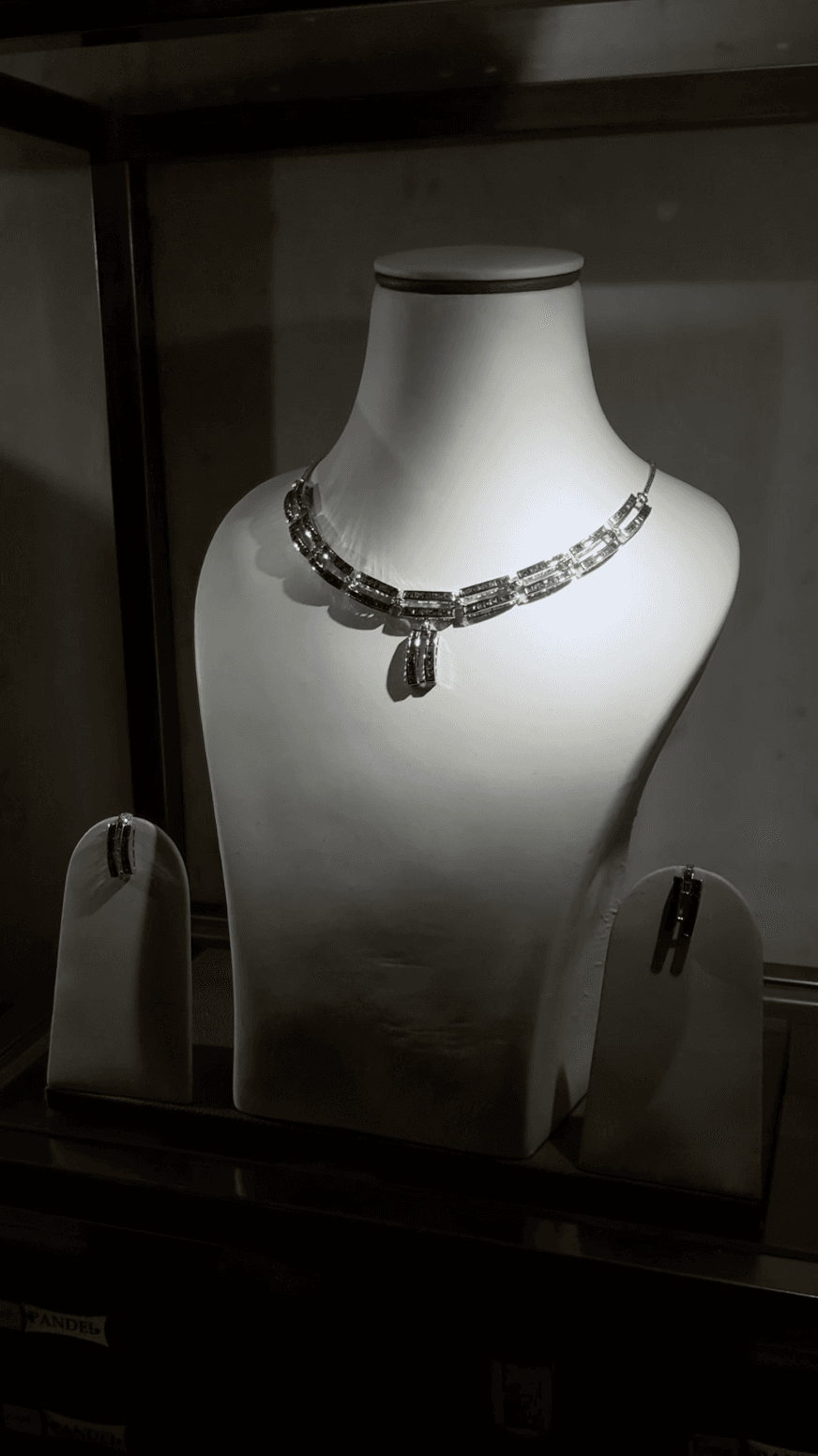 Bleu Majesté — sapphire couture piece