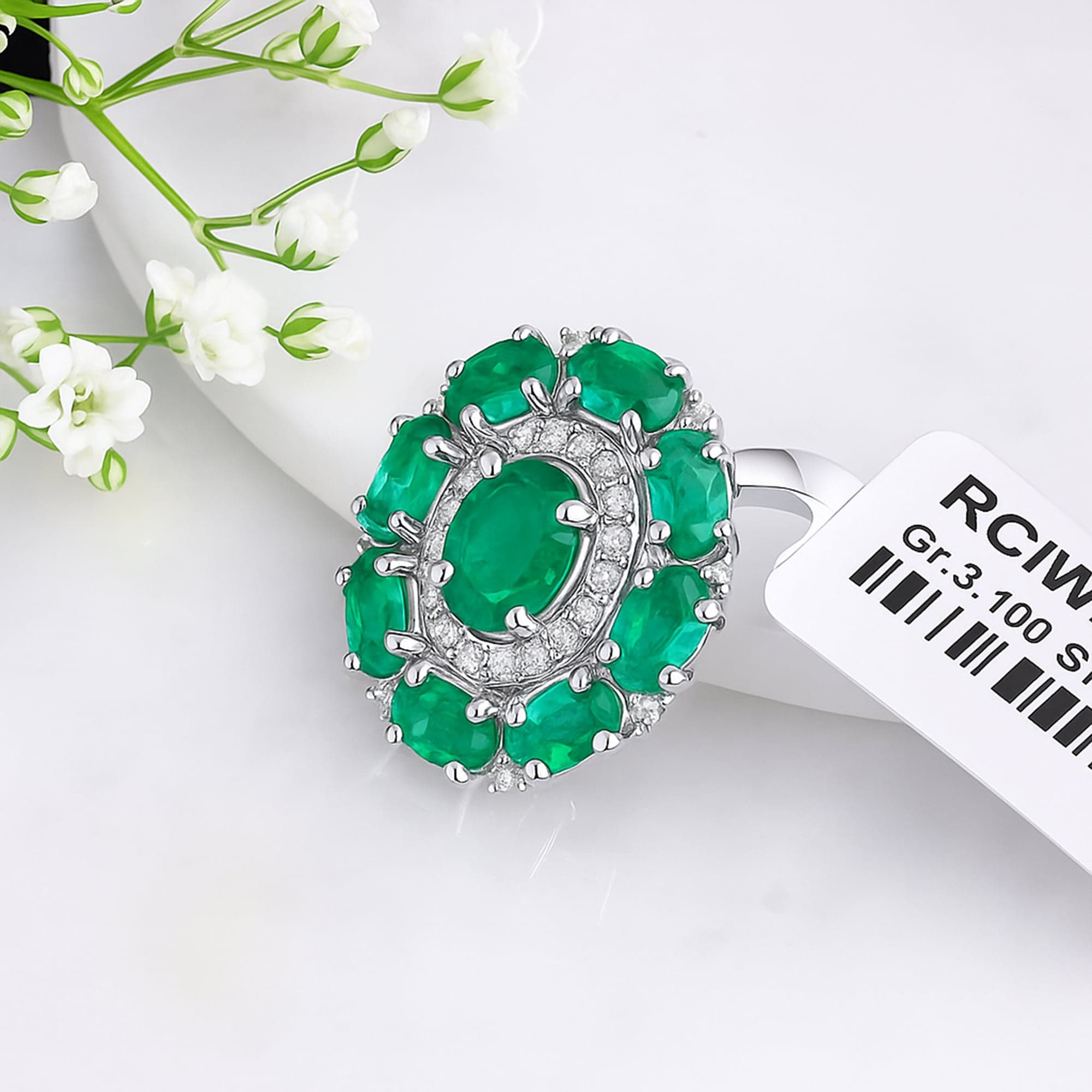 Emerald Halo Royale Pendant